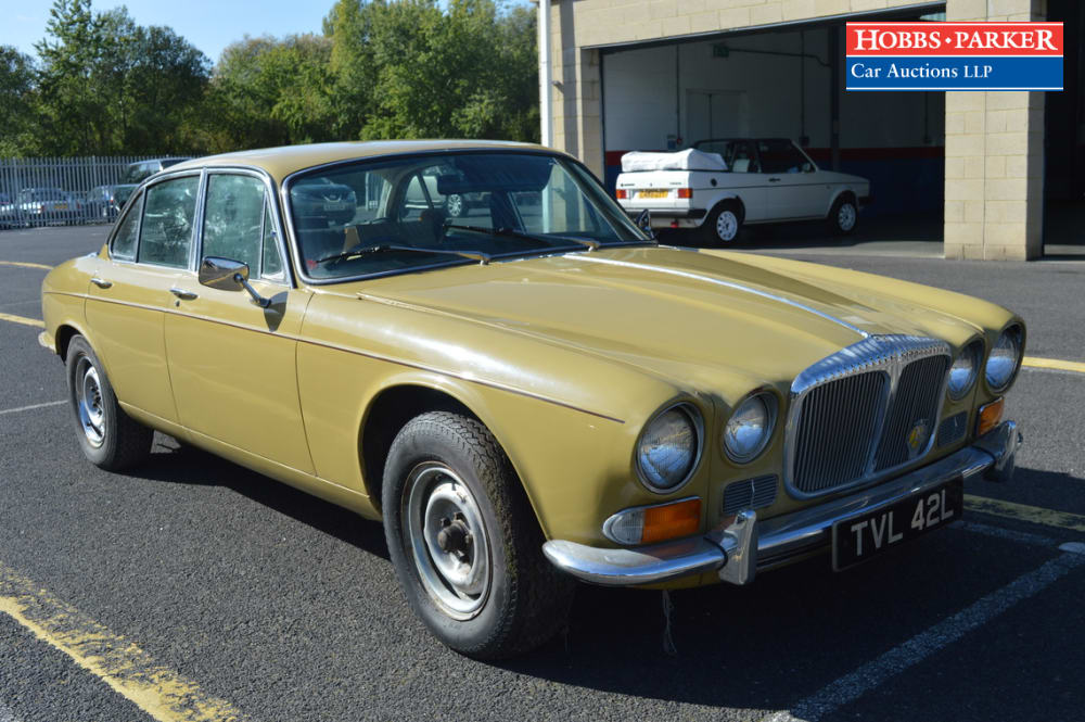 1973 Daimler Sovereign 4.2 (barn find)